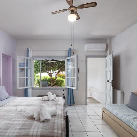 Villa Arni Andros - Βίλα Αρνη バトシ エクステリア 写真